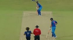 தோனியை பார்த்து திருந்துங்க ஹர்திக்.. இளம் வீரருக்காக 100வது அரைசதத்தை விட்டு கொடுத்த தல