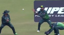 பாகிஸ்தான் ஃபில்டிங் என்றாலே காமெடி தான்.. அல்வா கேட்சை மிஸ் செய்த வீரர்கள்.. ஒரே சிரிப்பலை!