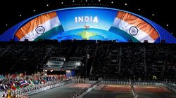 ஆசிய விளையாட்டுப் போட்டிகள் 2023 : மூவர்ணக் கொடியுடன் அணிவகுத்து சென்ற இந்திய வீரர் - வீராங்கனை!