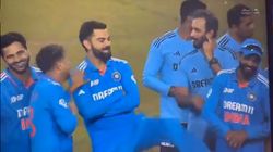 ஜடேஜாவை எட்டி உதைத்த கோலி.. ஆசிய கோப்பை வென்ற பிறகு ருசிகரம்.. எல்லை மீறியதா கொண்டாட்டம்?