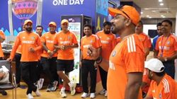 காலியான மைதானம்.. ஜடேஜாவுக்கு பயிற்சியாளர் கொடுத்த சர்ப்ரைஸ்.. குடும்பமாக கொண்டாடிய இந்திய அணி!