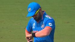 கோலி எங்கே? மைதானத்தை விட்டு சென்ற கோலி.. போட்டியில் திடீர் குழப்பம்.. என்ன நடந்தது?