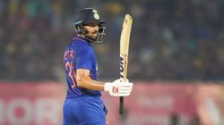 கடைசி ஒவரில் 30 ரன்கள்.. மேக்ஸ்வெல்லை பொளந்த இந்திய அணி.. ஹாட்ரிக் சாதனை படைத்த இந்தியா