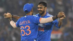 தூக்குங்கடா இந்த தங்கத்த.. தொடர்ந்து 2 போட்டிகளில் ஆட்டநாயகன் விருது.. பதிலடி கொடுத்த அக்சர் படேல்!