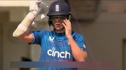 நீ என்னப்பா கூலிங் கிளாஸ் போட்டு பேட்டிங் ஆடுற.. சேட்டையை கொடுத்த சுட்டிக்குழந்தை சாம் கரண்!