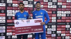 சிக்சர் அடிக்கனுமா, அடிச்சிக்கோங்க.. இது தான் என்னுடைய ஸ்டைல்.. சாதனை குறித்து அக்சர் பட்டேல் பேச்சு