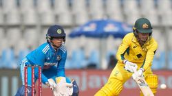 சாது வைத்த ஆப்பு... கதிகலங்கிய ஆஸ்திரேலியா.. சேஸிங்கில் மாஸ் காட்டிய இந்திய மகளிர் படை