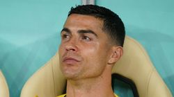 ”மெஸ்ஸி” கோஷத்தால் ஆர்ப்பரித்த ரசிகர்கள்.. நிதானத்தை இழந்த ரொனால்டோ.. அநாகரீக செயலால் சர்ச்சை!