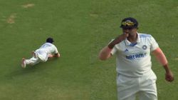 IND vs ENG : திடீரென முத்தம் கொடுத்த சர்பராஸ் கான்.. யாரைப் பார்த்து இப்படி செய்தார்.. என்ன நடந்தது?