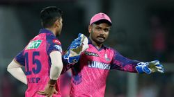 சிஎஸ்கே மட்டுமல்ல.. ராஜஸ்தான் அணியும் தொடங்கிட்டாங்க.. பிரம்மாண்ட கட் அவுட் முன் சஞ்சு சாம்சன்!