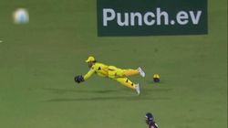 42 வயதிலும் அபாரம்.. ஒரே கேட்ச்சால் ஆட்டத்தையே மாற்றிய தோனி.. எப்படி தல உங்களால மட்டும் முடியுது