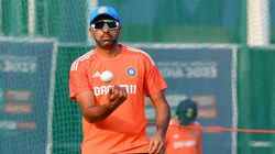 சென்னை டூ தரம்சாலா.. அஸ்வினுக்காக பேனருடன் வந்த இளைஞர்கள்.. நேரில் அழைத்து வாழ்த்திய ஸ்பின் மாஸ்டர்!