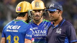 என்ன டா இப்படி ஏமாத்துறீங்க? இது எப்படி அவுட்டாகும்? நடுவரின் தவறான முடிவு.. கடுப்பான விராட் கோலி