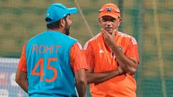 எங்களை விட்டு போகாதீங்க.. உருக்கமாக பேசிய ரோகித்.. விட்டு கொடுக்காமல் பேசிய டிராவிட்