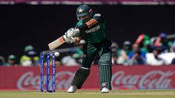 எந்த கேப்டனும் செய்யாத படுமோசமான விஷயத்தை செய்த பாகிஸ்தான் கேப்டன்.. விரக்தியில் ரசிகர்கள்