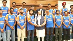 சாம்பியன்ஸ் ஜெர்சியுடன் ரோகித் சர்மா, விராட் கோலி.. பிரதமர் மோடியுடன் விருந்து.. உடனிருந்த ஜெய் ஷா!