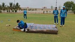 யாருக்கும் அடிபடக் கூடாது.. அதான் பஞ்சு மெத்தையில் ஃபீல்டிங் பயிற்சி.. பாபர் அசாமை பொளக்கும் ரசிகர்கள்