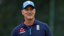 இங்கிலாந்து அணிக்காக 100 டெஸ்ட் விளையாடிய வீரர் உயிரிழப்பு.. கிரிக்கெட் ரசிகர்கள் சோகம்