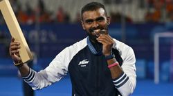 ஸ்ரீஜேஷ் அண்ணா ஒரு ஜாம்பவான்.. அவர் கையில் தேசியக் கொடியை கொடுங்க.. விட்டுக் கொடுத்த நீரஜ் சோப்ரா!