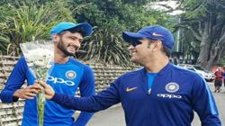 தோனி எனக்கு பூங்கொத்தை கொடுத்தாரா.. நடந்தது என்ன? என் ”குருவே அவர்தான்.. கலீல் அஹ்மத் பேட்டி!