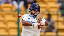 இந்திய மண்ணில் டெஸ்ட் கிங் தான்.. அதுக்காக இப்படியா செய்யணும்.. ரிஷப் பண்ட்டின் வேற லெவல் ரெக்கார்டு