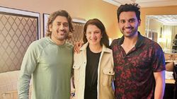 மும்பை அணிக்கு சென்றாலும்.. இதயம் சிஎஸ்கே அணியுடன் தான் இருக்கும்.. தீபக் சஹரின் மனைவி சோகம்!