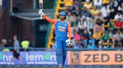 உலகிலேயே எந்த கிரிக்கெட் வீரரும் செய்யாத சாதனையை செய்த திலக் வர்மா.. தொடர்ந்து மூன்று டி20 செஞ்சுரி