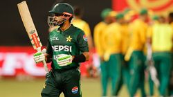 உலகிலேயே எந்த பேட்ஸ்மேனும் செய்யாத சாதனையை செய்த பாகிஸ்தான் வீரர்.. கோலி ரெக்கார்டை உடைத்த பாபர்