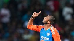 ஓபனிங் 15 ரன்.. ஃபினிஷிங் 22 ரன்னுக்கு 2 விக்கெட்.. இங்கிலாந்து அணியை மிரள வைத்த அக்சர் பட்டேல்