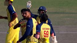 விஜய் ஹசாரே கோப்பை- தமிழக வீரர் வருண் சக்கரவர்த்தி அபார பந்துவீச்சு.. இந்திய அணியில் இடம் உறுதி