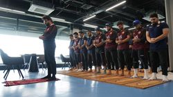 AUS vs AFG: வாழ்வா? சாவா? ஆட்டம் முன்பு ஆப்கானிஸ்தான் வீரர்கள் ஒன்றாக இணைந்து தொழுகை