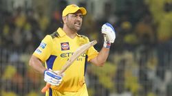 CSK vs RCB: அஸ்வின் முதுகுக்கு பின்னால் ஒளிந்து கொண்ட தோனி.. 'தல'யை போட்டு பொளக்கும் ரசிகர்கள்