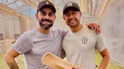 சிங்கம் ஒன்று புறப்பட்டது.. லண்டனில் பேட்டை கையில் எடுத்த விராட் கோலி.. கவுண்டியில் ஆடப்போகிறாரா?