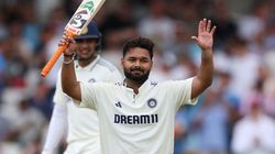 “மைதானத்தில் மட்டுமல்ல, நிஜத்திலும் ஹீரோ தான்” ஏழை மாணவியின் கல்விச் செலவை ஏற்ற ரிஷப் பண்ட்