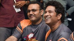 தோனி செய்த செயலால் ஓய்வு முடிவை எடுத்த சேவாக்.. காப்பாற்றிய சச்சின்.. 2008 ஆஸ்திரேலிய தொடர் சம்பவம்