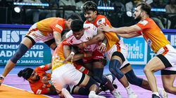 புரோ கபடி 2025.. பரபரப்பாக நடந்த யுபி, பாட்னா ஆட்டம்.. ஒரு தலைப்பட்சமாக முடிந்த புனேரி ஆட்டம்