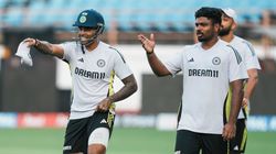 இந்திய அணியில் யாருக்கும், எந்த இடமும் நிரந்தரம் கிடையாது.. சாம்சன் குறித்து பயிற்சியாளர் பதிலடி