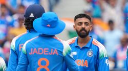 தமிழன் நம்பர் 1 இடத்தை பிடித்தது பொறுக்கலையா? வருண் சக்கரவர்த்தி நீக்கப்பட்டதற்கு ரசிகர்கள் கண்டனம்