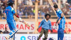 IND vs SA: விராட் கோலி காலில் விழுந்த ரசிகர்.. பெவிலியனில் இருந்து கெட்ட வார்த்தையில் திட்டிய ரோகித்