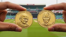 இந்தியா - தென்னாப்பிரிக்கா டெஸ்டில் மகாத்மா காந்தி - நெல்சன் மண்டேலா உருவ தங்க நாணயத்தில் டாஸ்