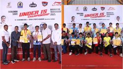 மாநில அளவிலான யு15 பேட்மிண்டன் தொடர்.. போட்டிபோட்ட 1,124 வீரர்கள்.. சிறப்பாக நடந்த பரிசளிப்பு விழா!