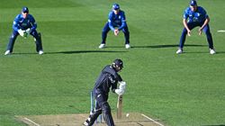 NZ vs ENG: இங்கிலாந்தை ஒயிட்வாஷ் செய்த நியூசிலாந்து.. 3வது ஒருநாள் போட்டியிலும் வெற்றி