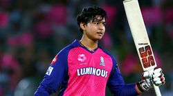 சஞ்சு சாம்சன் எனக்கு கொடுத்த பேட்.. அந்த பேட்டிலேயே 35 பந்துகளில் சதமடித்தேன்.. சூர்யவன்ஷி சீக்ரெட்!