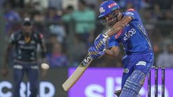 விஜய் ஹசாரே: 14 சிக்சர் பறக்கவிட்ட கேரள வீரர் விஷ்ணு வினோத்.. 81 பந்தில் 150 ரன்கள் குவிப்பு