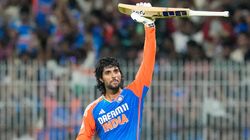 திலக் வர்மாவுக்கு அவசர சிகிச்சை.. இந்திய அணியில் இருந்து நீக்கம்.. உலகக்கோப்பையில் ஆடுவது சந்தேகம்