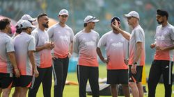 டி20 உலககோப்பை: இந்திய அணிக்கு முதல் போட்டியிலேயே பின்னடைவு.. ஸ்டார் பவுலருக்கு வைரஸ் காய்ச்சல்