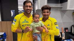 IPL 2026: தோனிக்கு குழந்தை மனசு.. சர்பராஸ் கான் பேபியுடன் கொஞ்சி விளையாடிய தல