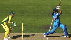 மகளிர் உலக கோப்பை இறுதியாட்டம்: 3 விக்கெட்டுகளை இழந்து தடுமாறும் இங்கிலாந்து