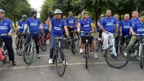 'Cheer for Bharat': Sports Minister Promotes Fit India Initative with Cycling Rally Ahead Of CWG 26 Opening 'Cheer for Bharat': Sports Minister Promotes Fit India Initative with Cycling Rally Ahead Of CWG 26 Opening