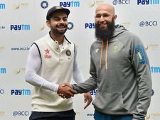 ನಾಗ್ಪುರ ಟೆಸ್ಟ್ : ಭಾರತ 215 , ದ. ಆಫ್ರಿಕಾ 11ಕ್ಕೆ 2